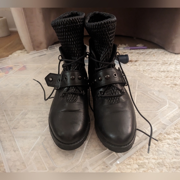 Stuart Weitzman combat boots - Picture 4 of 4